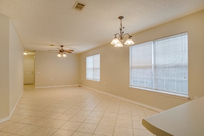 Building Photo - 3/2 Patio home in Northpointe area- ready ...