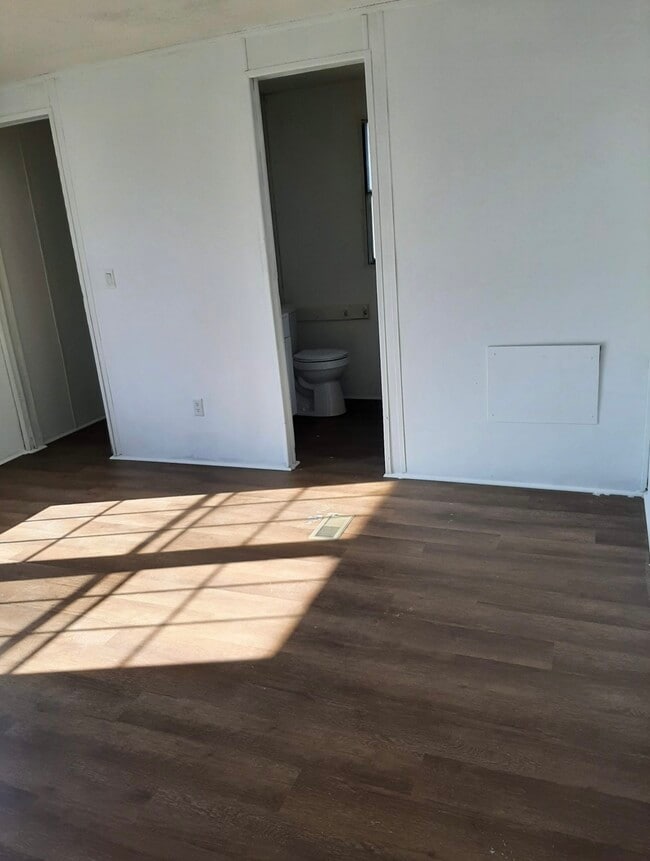 Building Photo - 189 Wild Forest Ln