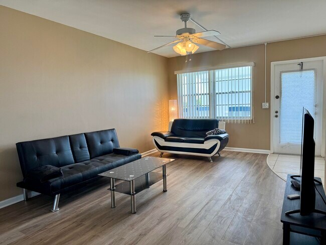 Foto del edificio - 4019 Lincoln A