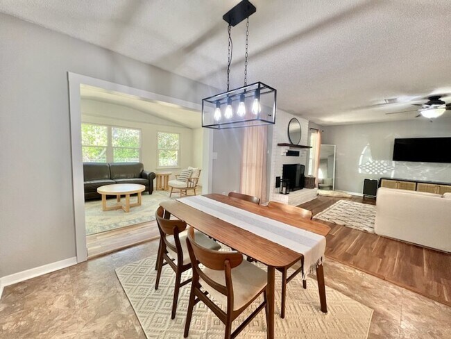 Building Photo - 2849 Penn St