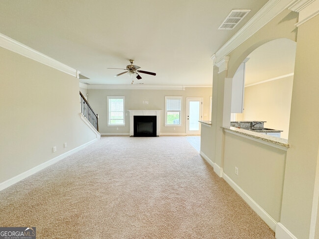 Foto del edificio - 732 Sanctuary Ln