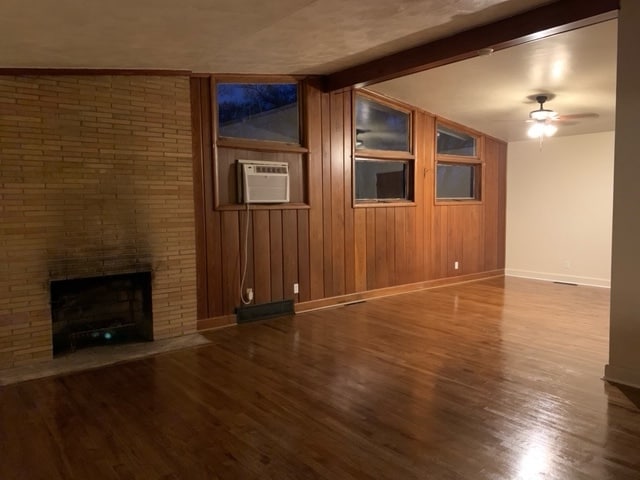 Primary Photo - 133 Oakwood Cir
