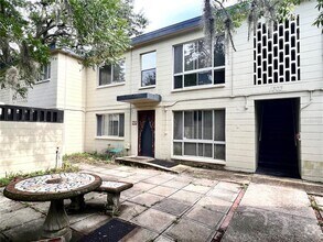 Building Photo - 1303 NW 6th St