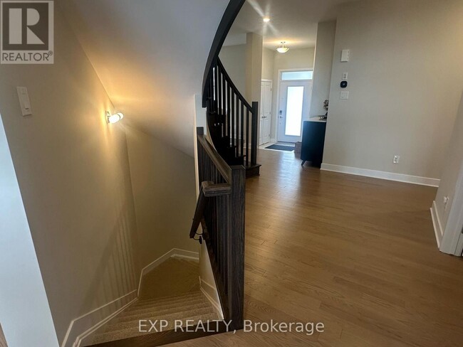 Building Photo - 302 Shuttleworth Dr.