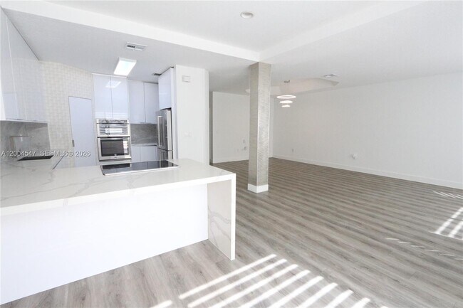 Foto del edificio - 7392 NW 112th Ct