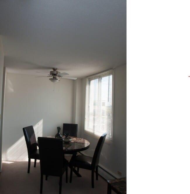 Building Photo - Chateau 100