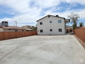Building Photo - 933 Rockwood Ave
