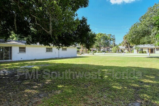 Foto del edificio - 402 Erie Ct