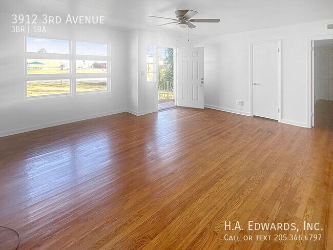 Foto del edificio - 3912 3rd E Ave