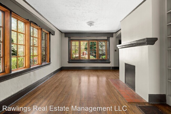 Building Photo - 3 br, 1.5 bath House - 102 Alexander Avenue
