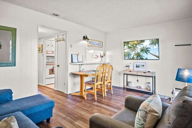 Foto del edificio - 2025 Eleventh Street-SI FL1-ID1023252P