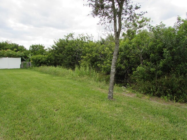 Building Photo - 6216 NW Gatun Court