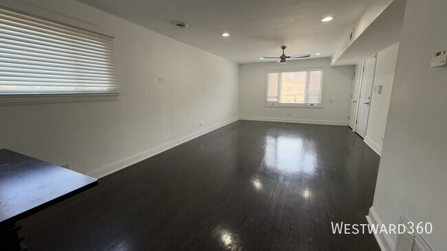 Foto del edificio - 660 Clyde Ave
