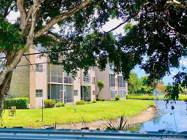 Foto del edificio - 2431 SW 82nd Ave