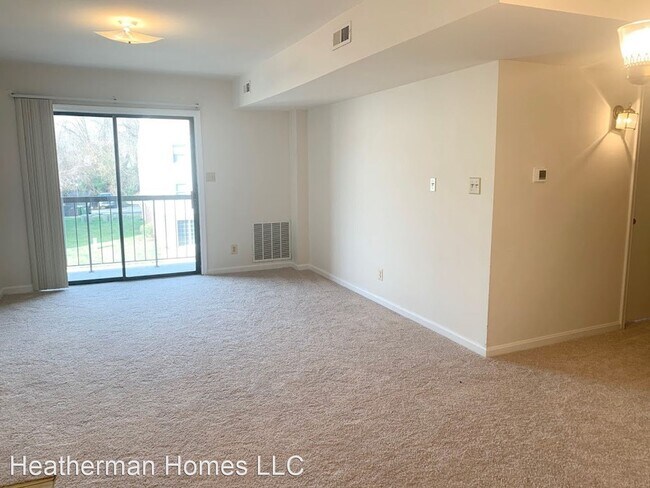 Foto del edificio - 2 br, 1 bath House - 200 Chesterfield Ln #302