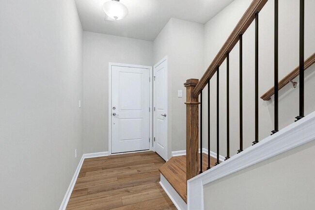 Building Photo - 2226 Seacoast Ave