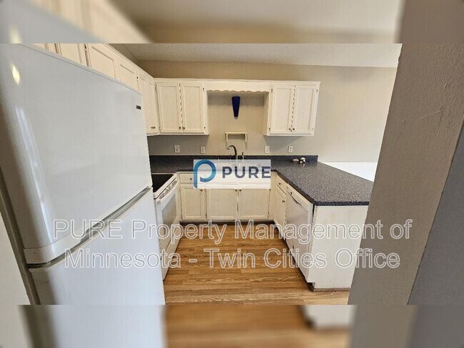 Building Photo - 363 98th Ave NE