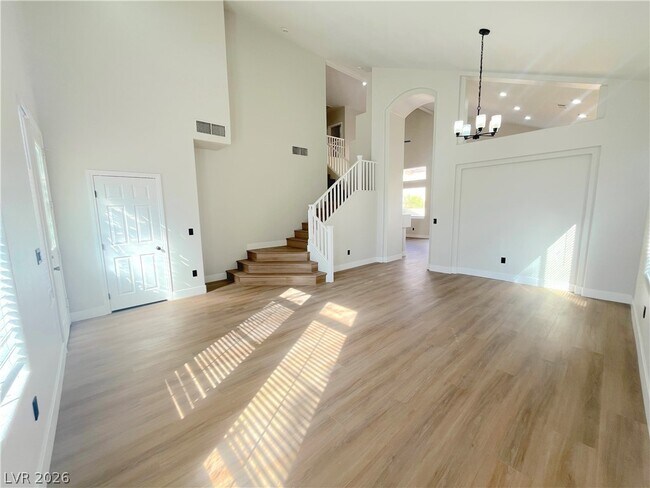 Foto del edificio - 376 Blackstone River Ave