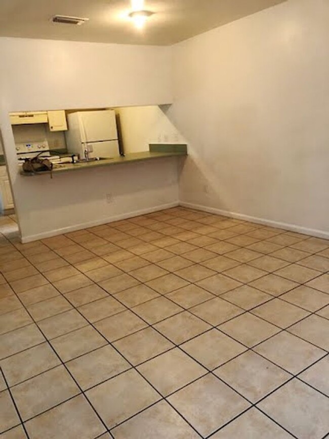 Foto del edificio - FOR RENT - Spacious 3BR/3BA Townhome!