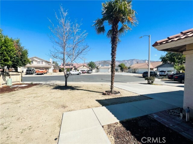 Foto del edificio - 1046 Sycamore Ln