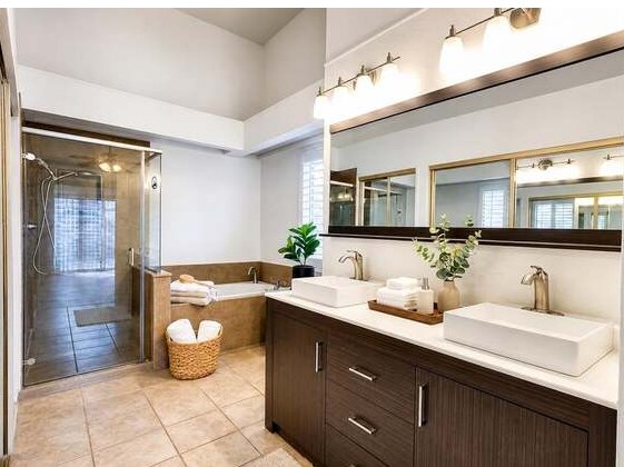 Foto del edificio - 5001 Meridian Ln