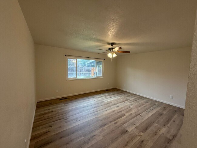 Building Photo - Fully remodeled single story located in La...