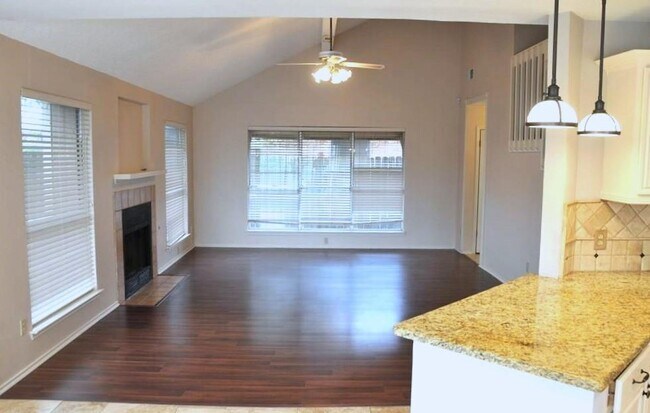 Building Photo - 14309 Kincheloe St