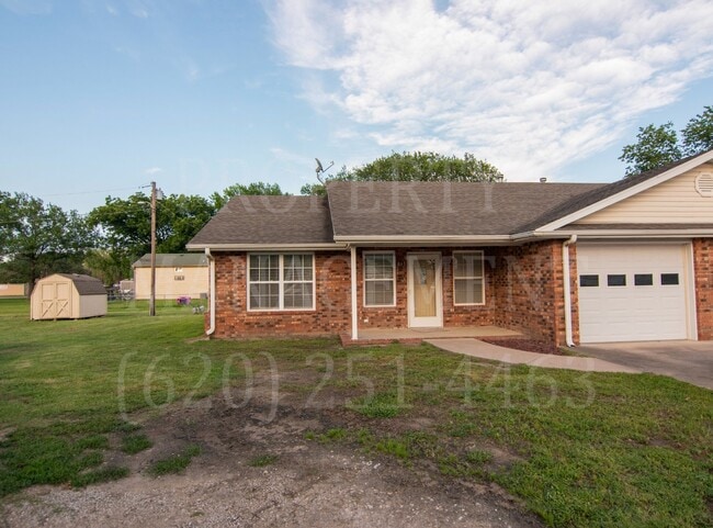 Building Photo - 2 Bedroom 2 Bath