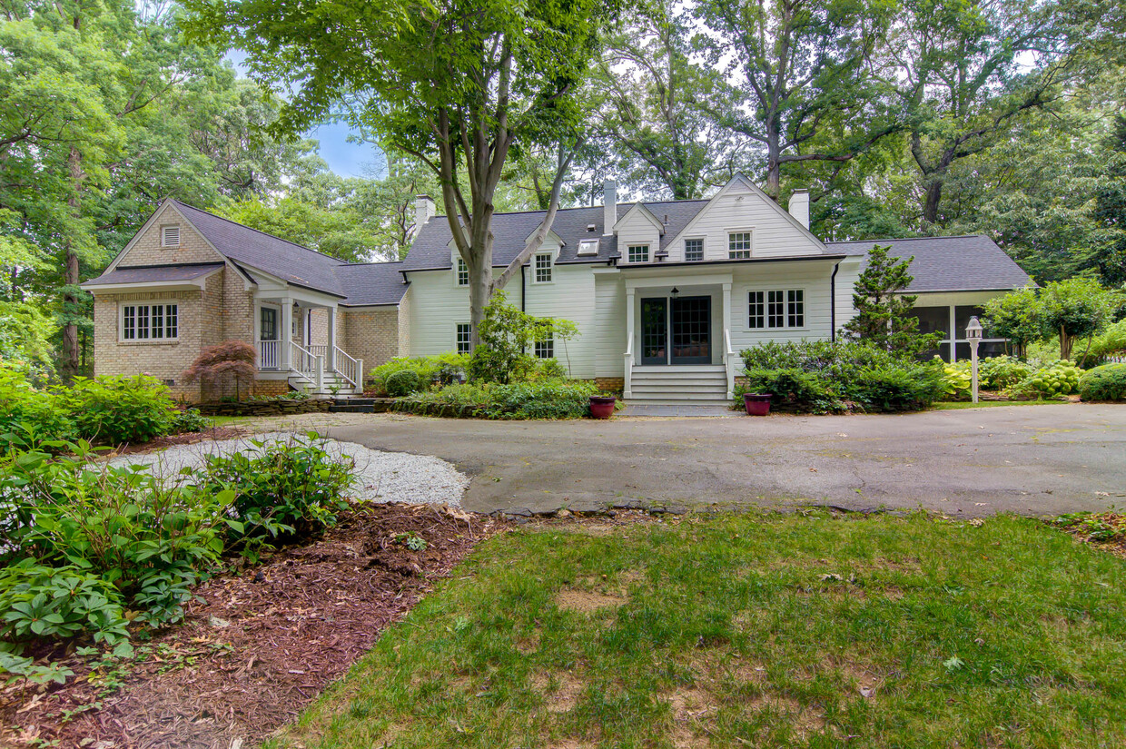 Foto principal - 4520 Vickrey Chapel Rd N
