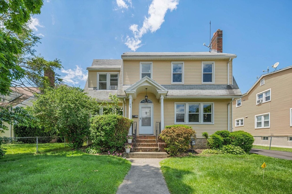 52 Dora St, Stamford, CT 06902 House Rental in Stamford, CT