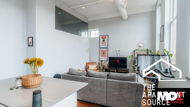 Foto del edificio - 1427 N Milwaukee Ave