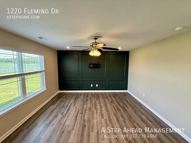 Foto del edificio - 1220 Fleming Dr