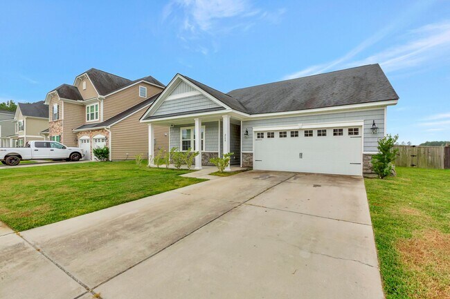 Building Photo - Charming 3-Bedroom Home in Lindera Preserv...