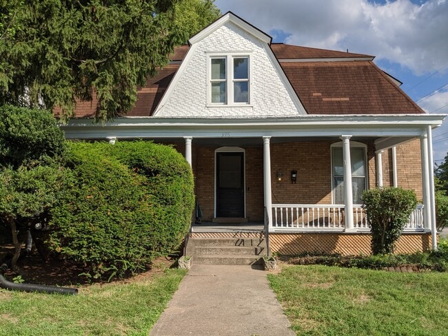 Building Photo - 398 Linden Walk