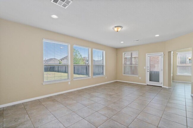 Building Photo - 105 Checkerspot Ct