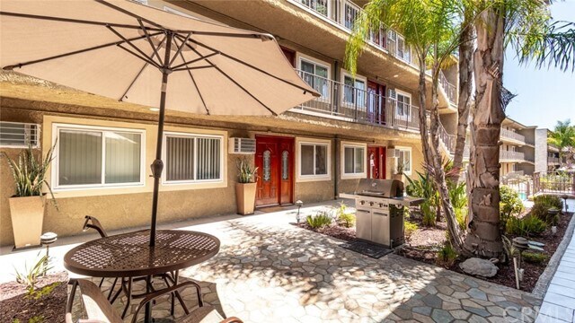 Building Photo - 3220 Altura Ave
