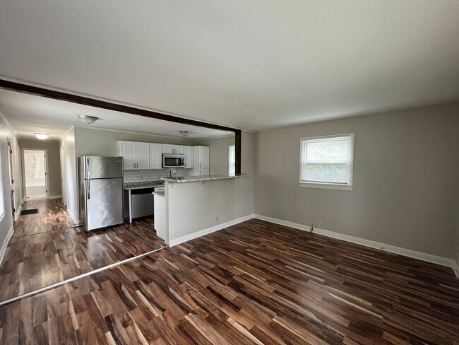 Foto del edificio - **$250 Off First Month's Rent!** Adorable ...