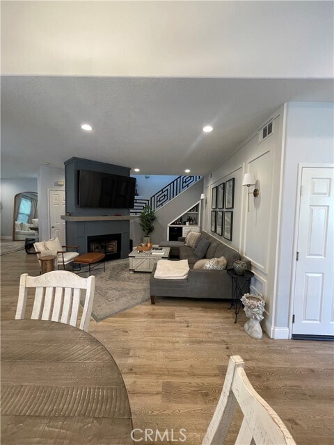 Building Photo - 45 Paseo Vespertino