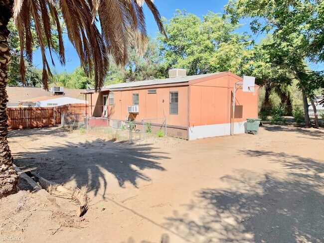 Building Photo - 16755 Grand Ave