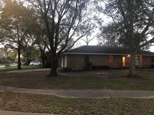 Foto del edificio - 5422 Spellman Rd