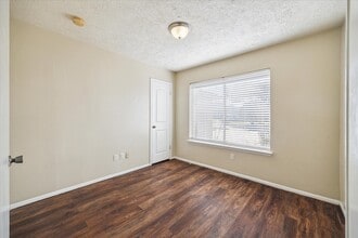 Building Photo - 23902 Silversmith Ln