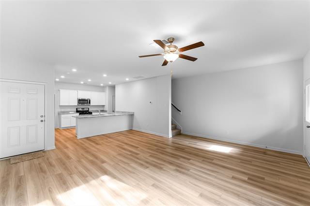 Building Photo - 1301 Parker Dr