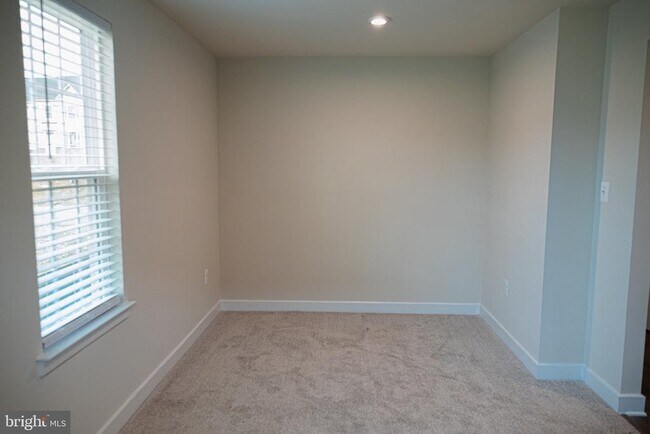 Building Photo - 5418 Billenca Ln