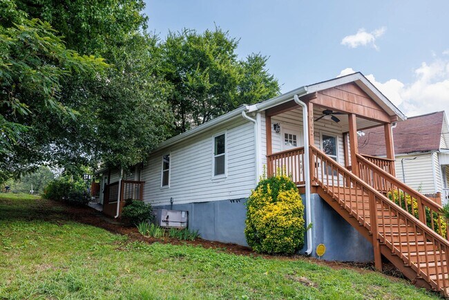 Foto del edificio - 2 Bedroom, 2 Bath in Homewood