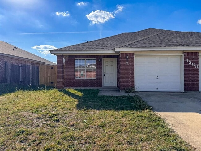 Building Photo - 4209 Thunder Creek Dr