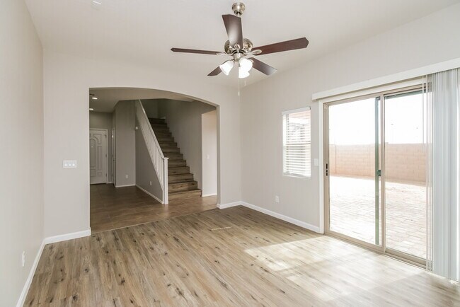 Foto del edificio - 4743 E Olney Ave