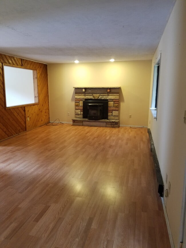 Building Photo - 1546 Black Birch Way