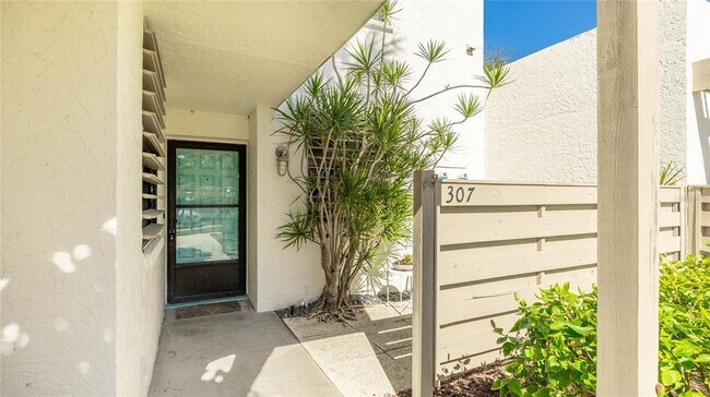 Foto del edificio - 307 Timber Lake Dr