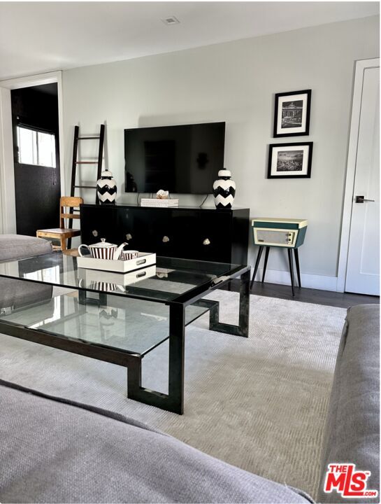Foto del edificio - 6202 W 6th St