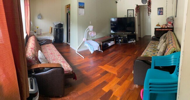 Living Room - 63-08 Grand Central Pky